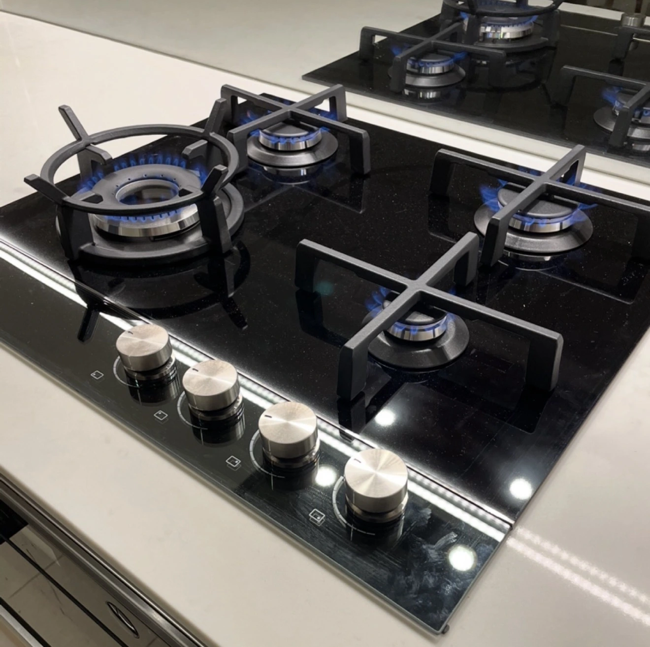 Gas cooktop install (gas2)