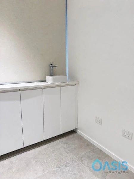 Install new basin and tapware, plumber sydney cbd